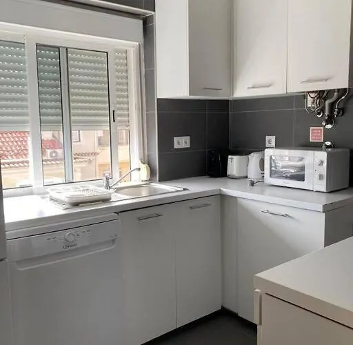 Lägenhet Bem Localizado Familias & Amigos Lisboa